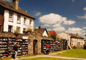 英国剑桥大学培训及金融主题考察：全方位探寻英国金融行业发展的新方向